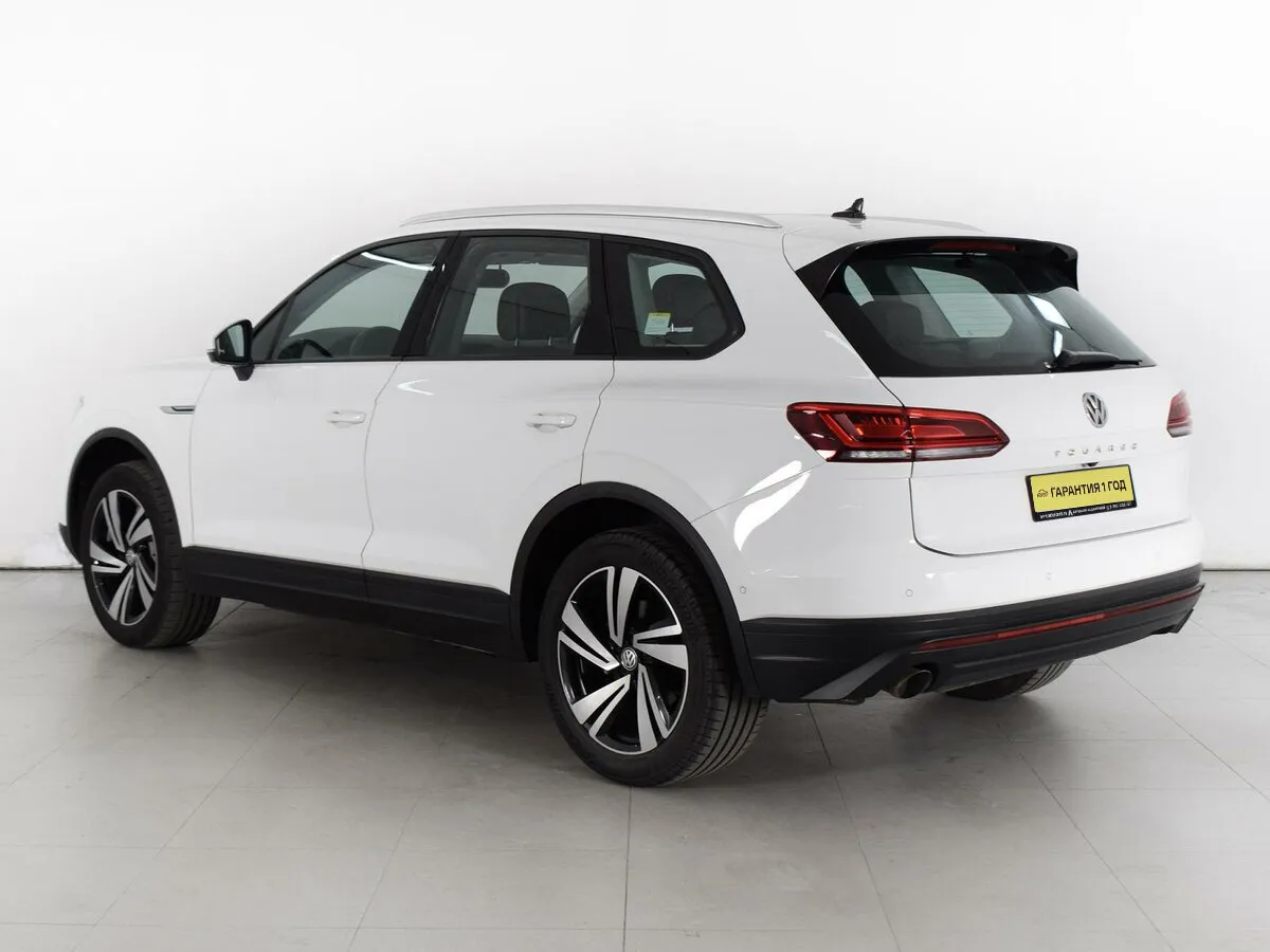 Volkswagen Touareg III · R-Line — фото 2