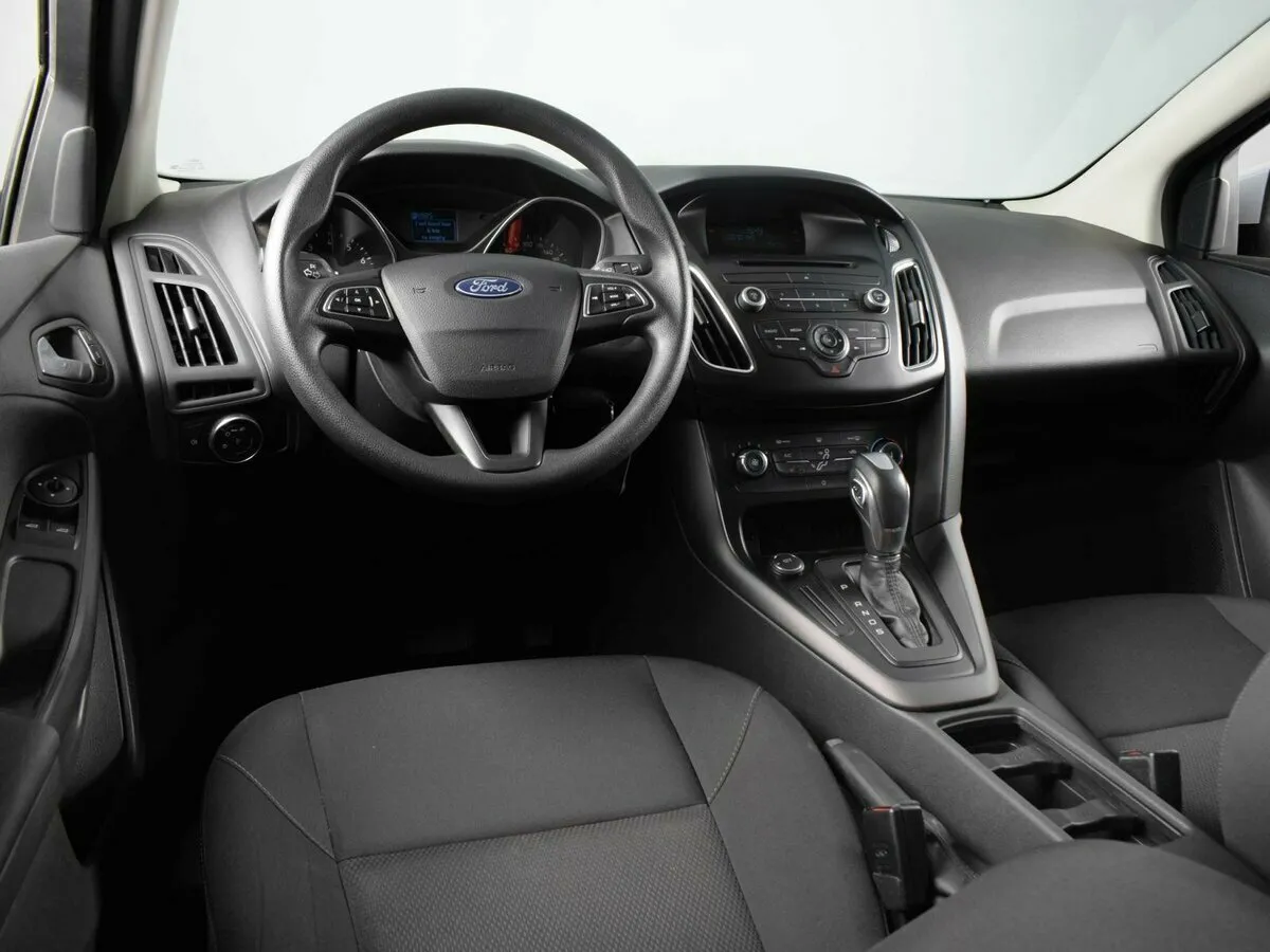 Ford Focus III Рестайлинг · Trend — фото 5