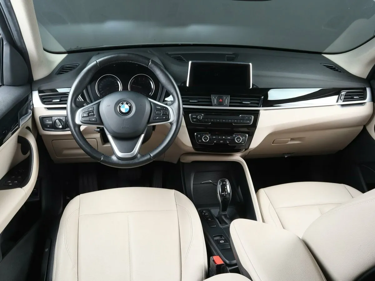 BMW X1 II (F48) Рестайлинг · sDrive18i SE — фото 5
