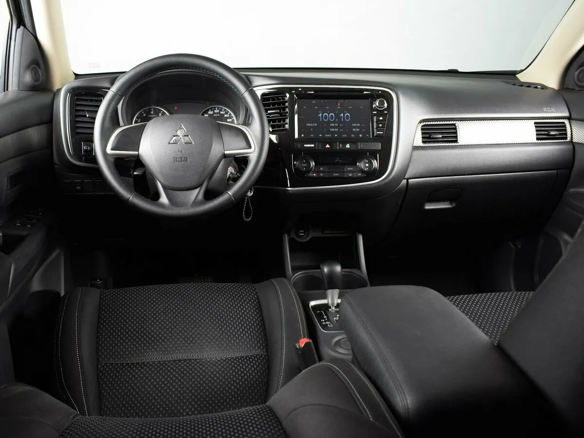 Mitsubishi Outlander III Рестайлинг 2 · Inform — фото 5