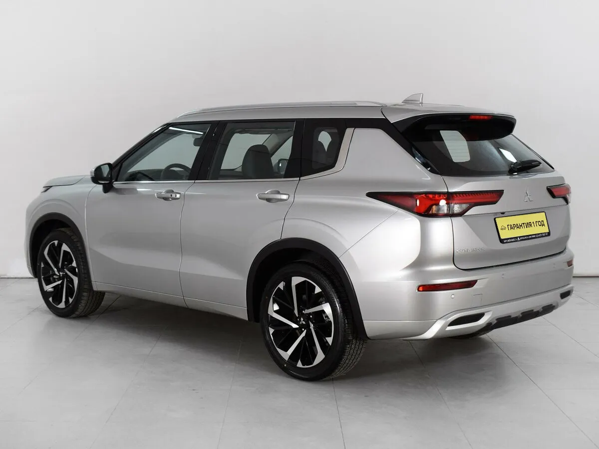 Mitsubishi Outlander IV · Premium — фото 2