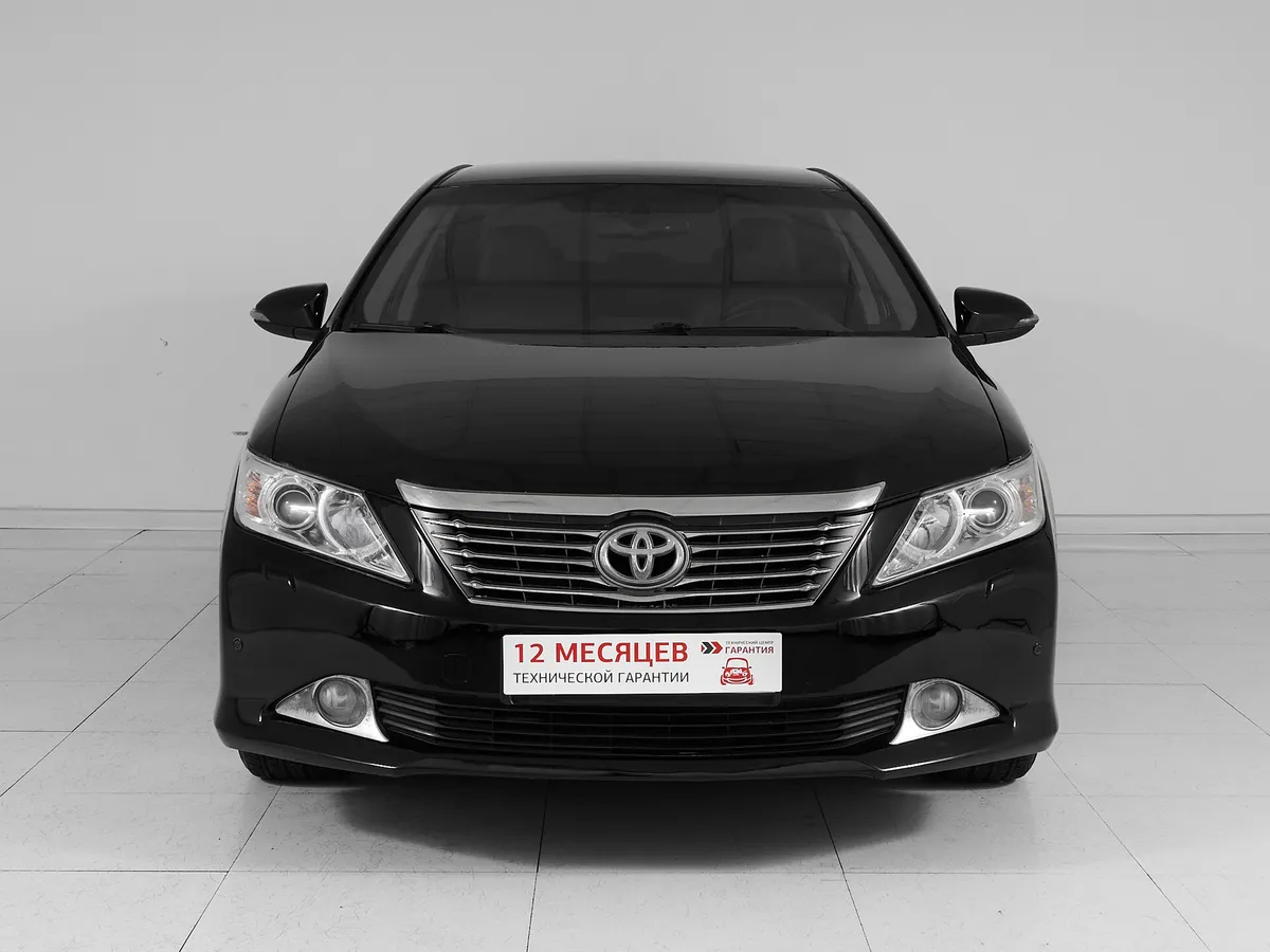 Toyota Camry VII (XV50) · Элеганс — фото 2