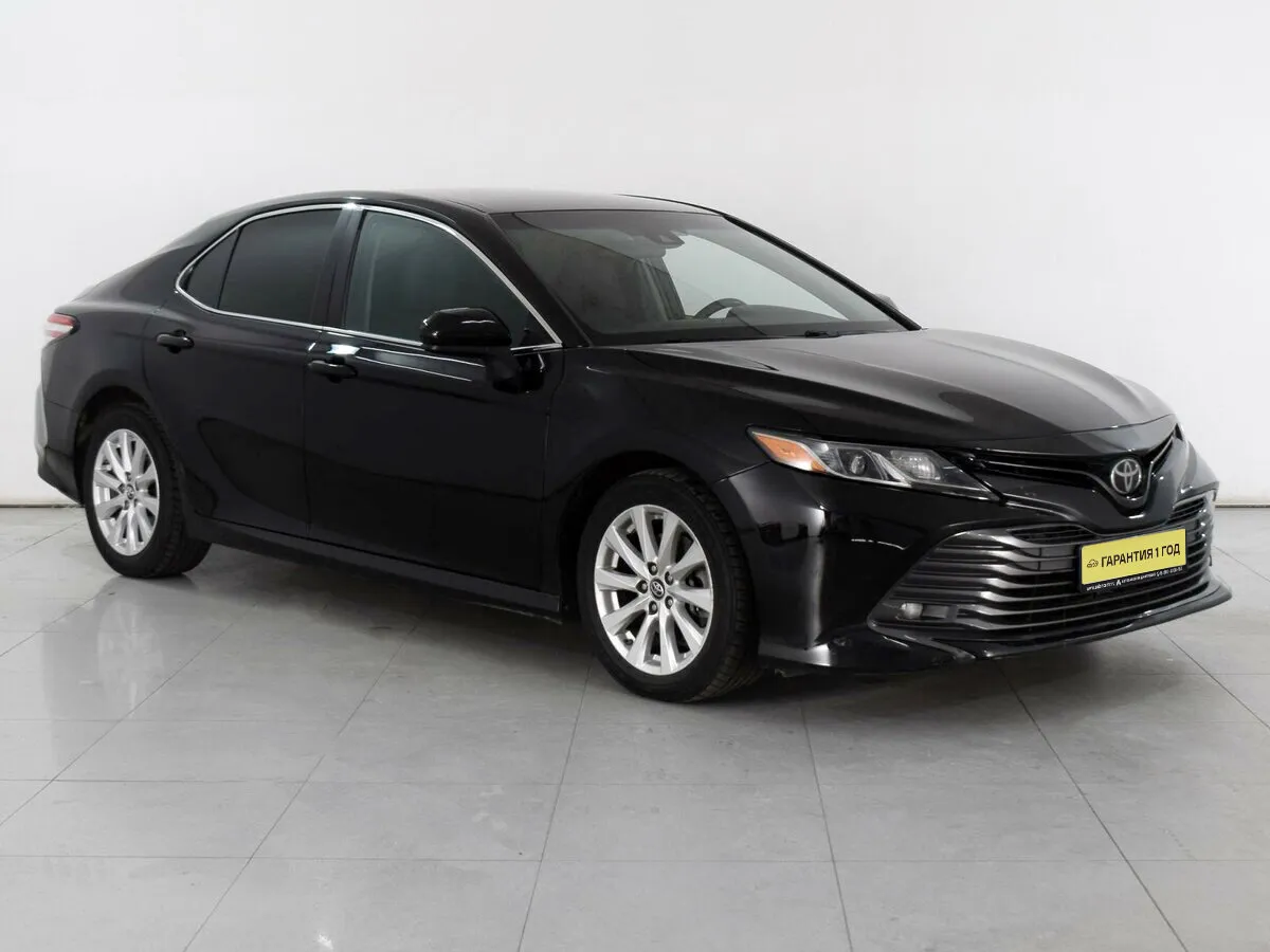 Toyota Camry VIII (XV70)