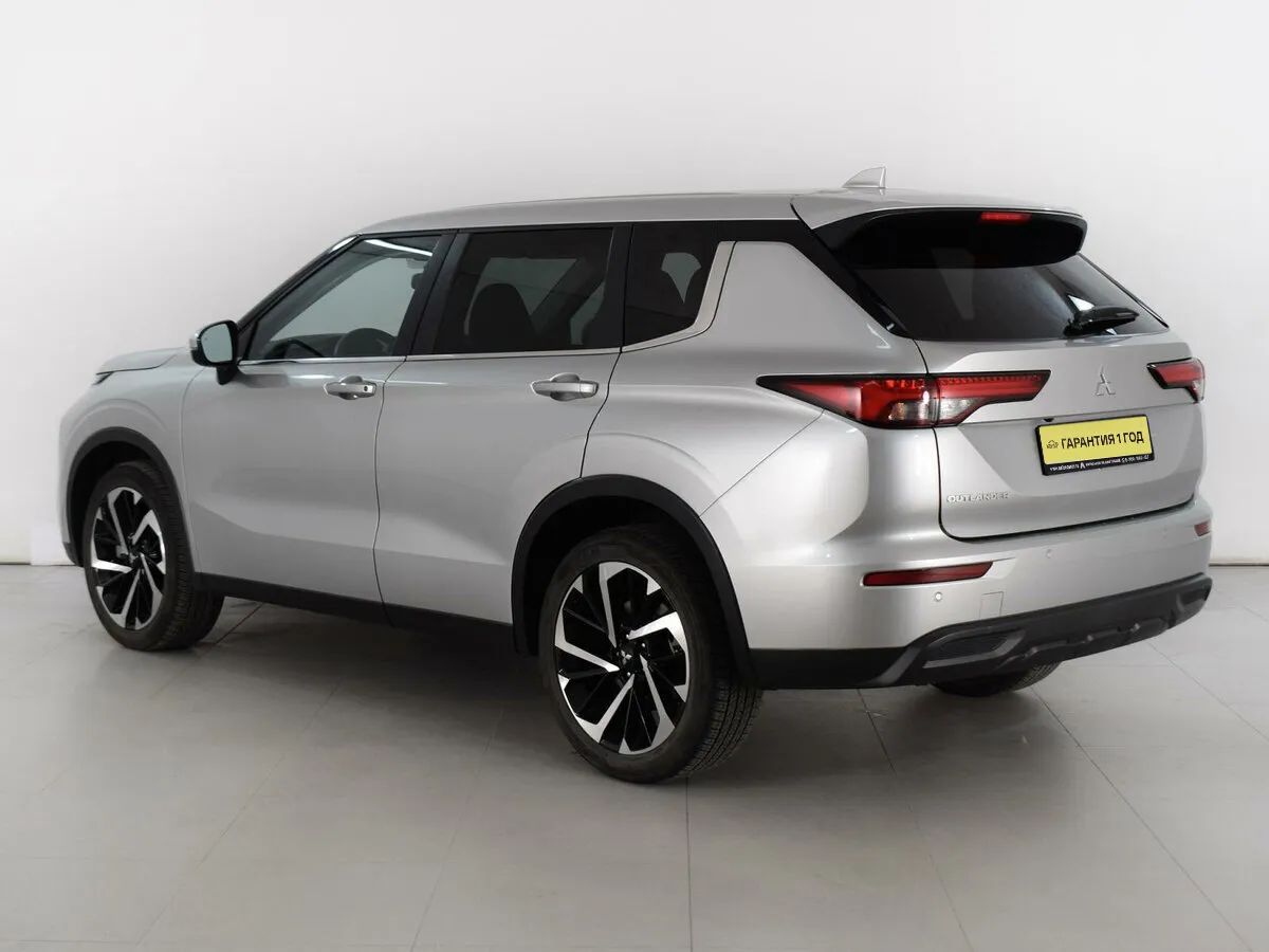Mitsubishi Outlander IV · Premium — фото 2