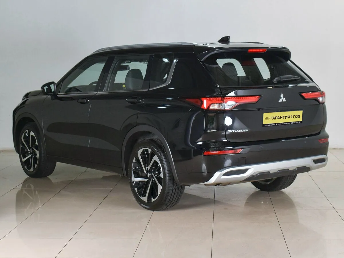 Mitsubishi Outlander IV · Premium — фото 2