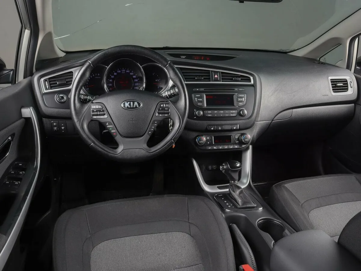 Kia Ceed II Рестайлинг · Comfort 2016 — фото 5