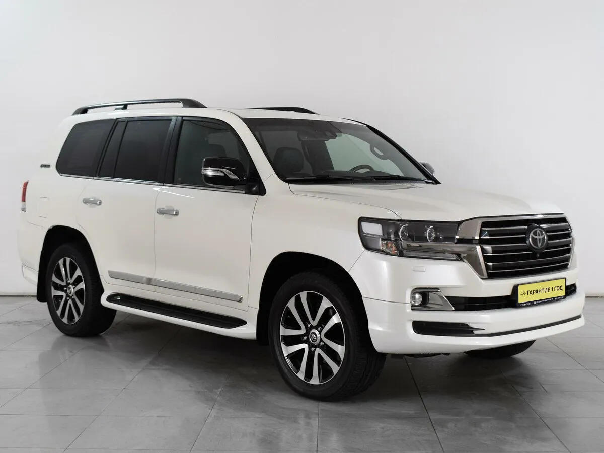 Toyota Land Cruiser 200 Series Рестайлинг 2 · Executive