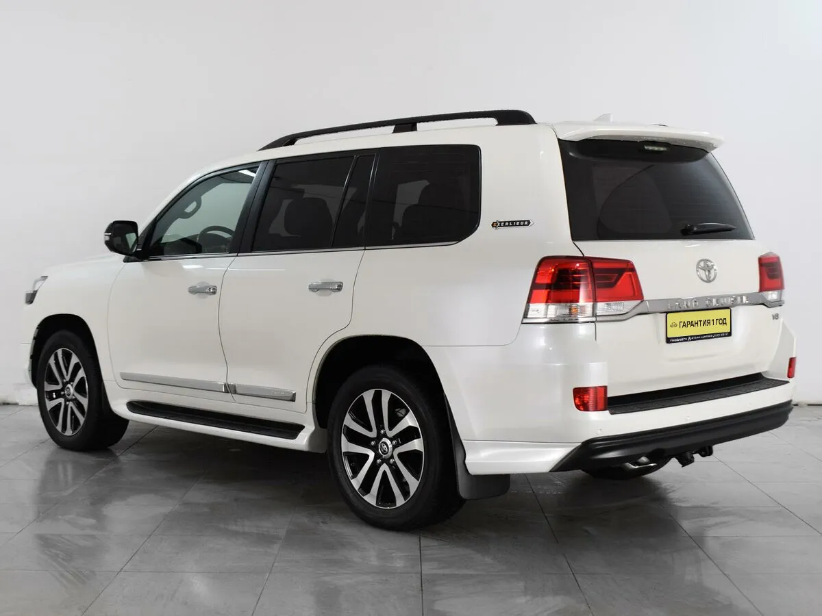 Toyota Land Cruiser 200 Series Рестайлинг 2 · Executive — фото 2