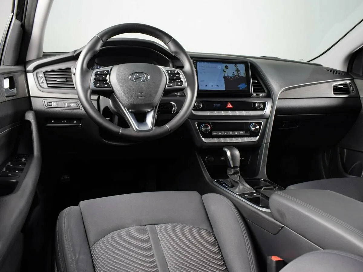 Hyundai Sonata VII (LF) Рестайлинг · Comfort — фото 5