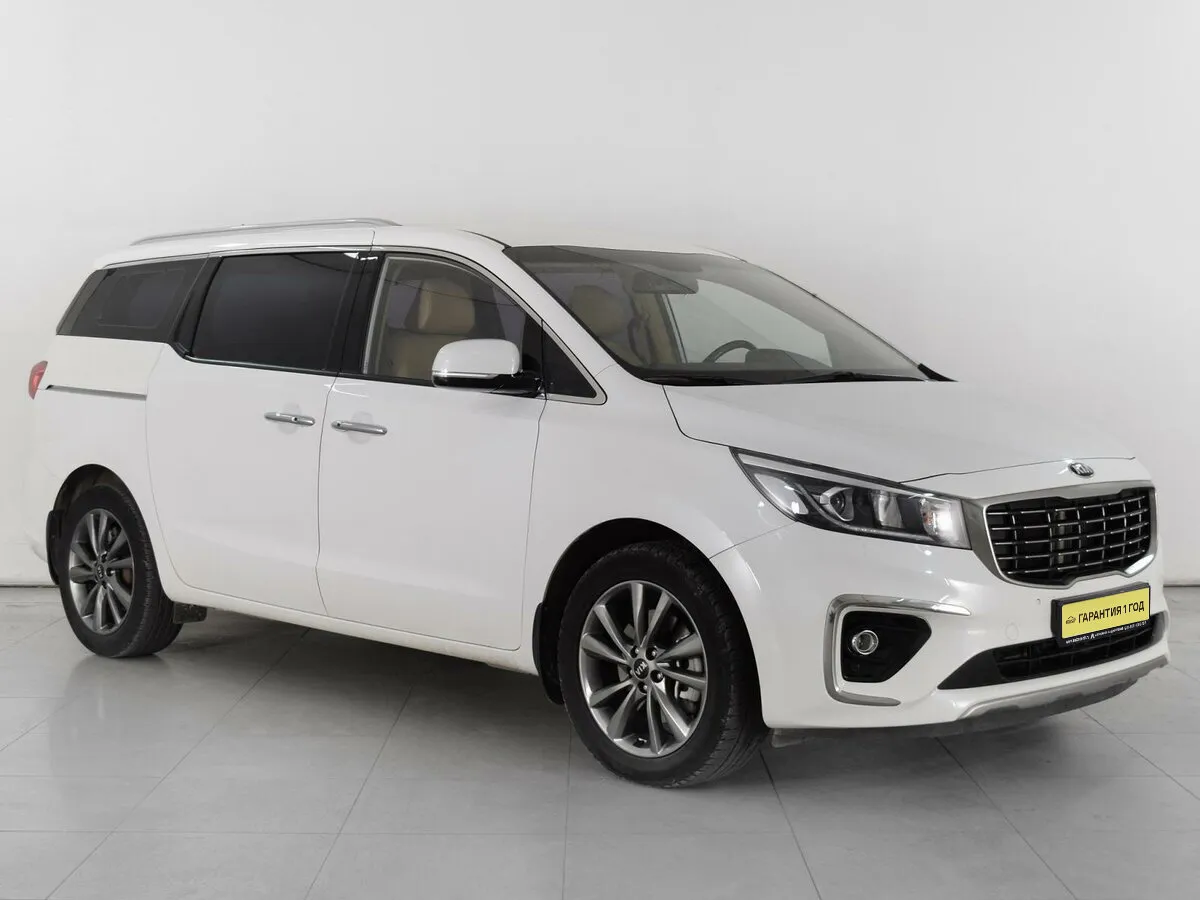 Kia Carnival III