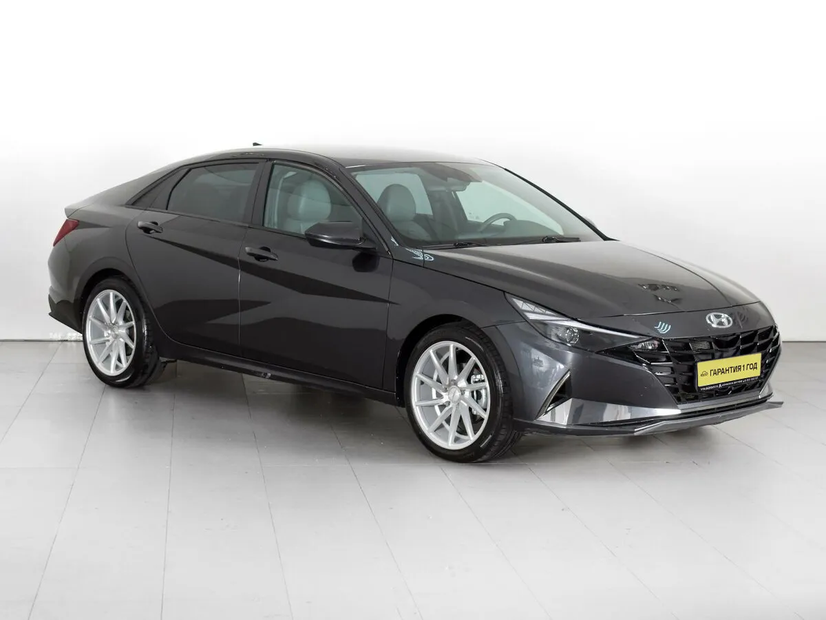 Hyundai Elantra VII (CN7) · Active