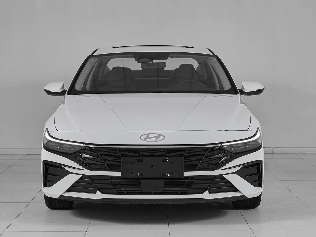 Hyundai Elantra VII (CN7) Рестайлинг · LUX — фото 2