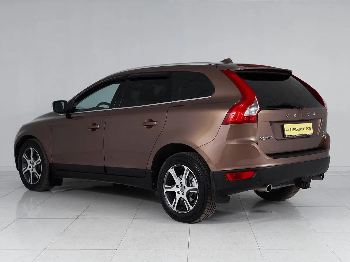 Volvo XC60 I · Momentum (спецсерия) — фото 4