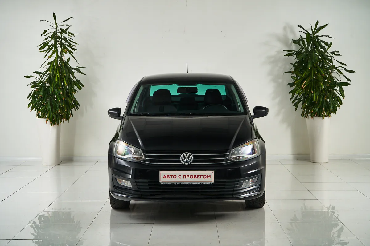 Volkswagen Polo V Рестайлинг — фото 2