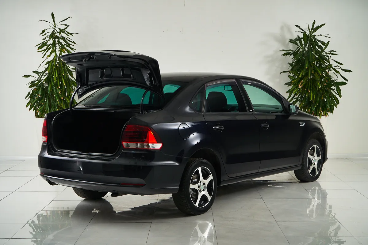 Volkswagen Polo V Рестайлинг — фото 5