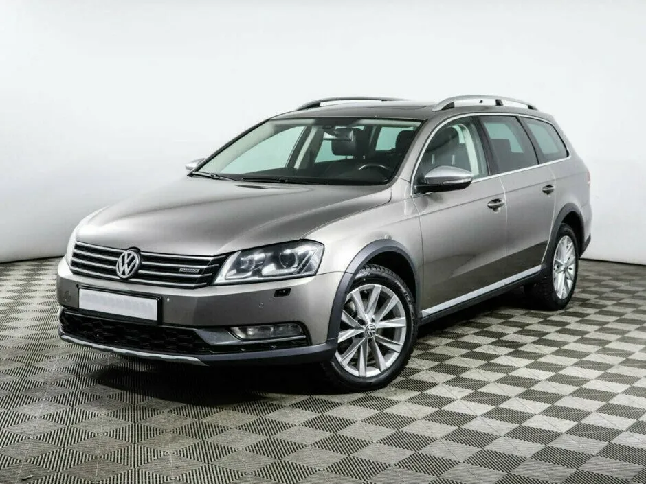Volkswagen Passat B7 · Alltrack