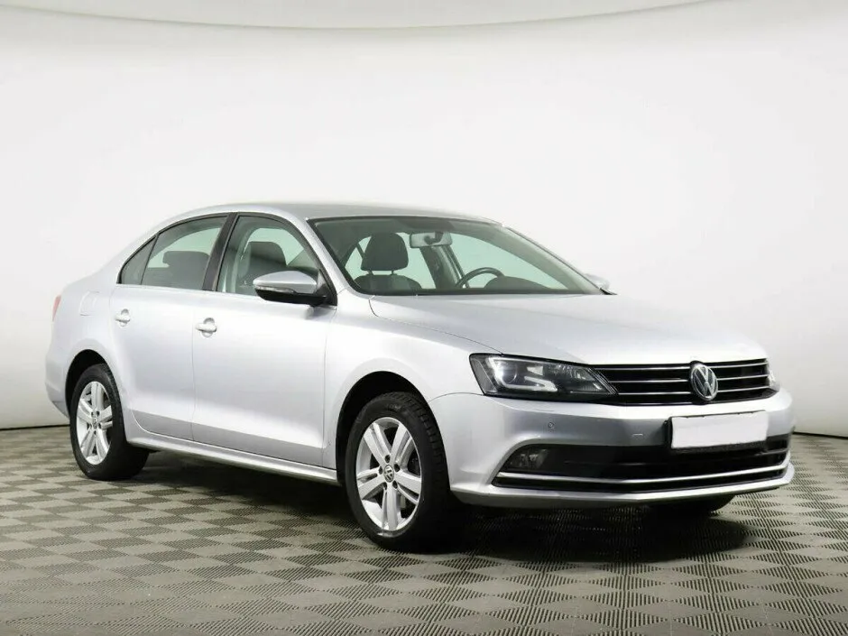 Volkswagen Jetta VI Рестайлинг — фото 2