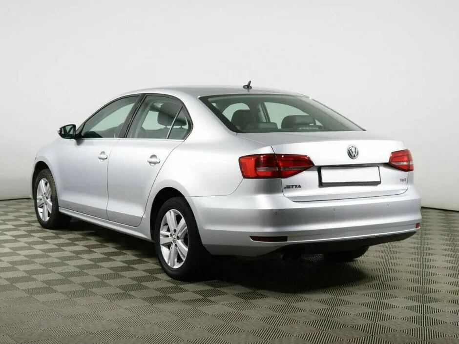 Volkswagen Jetta VI Рестайлинг — фото 3