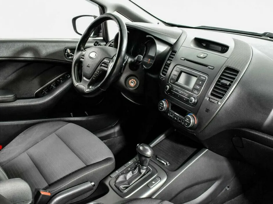 Kia Cerato III — фото 5