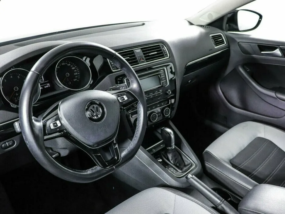 Volkswagen Jetta VI Рестайлинг — фото 5