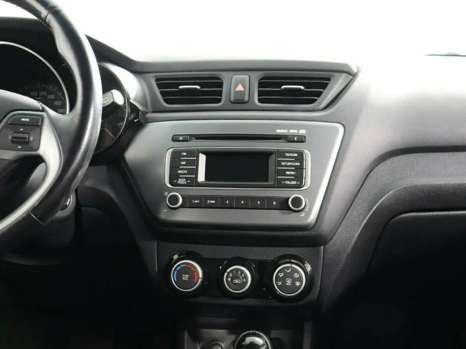 Kia Rio III Рестайлинг — фото 5