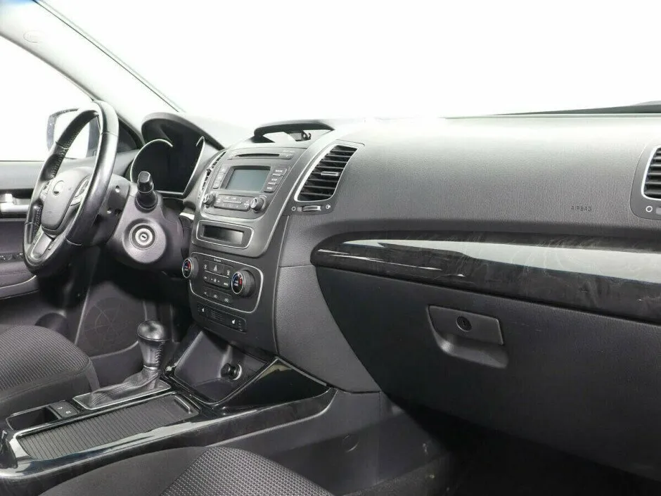 Kia Sorento II Рестайлинг — фото 5