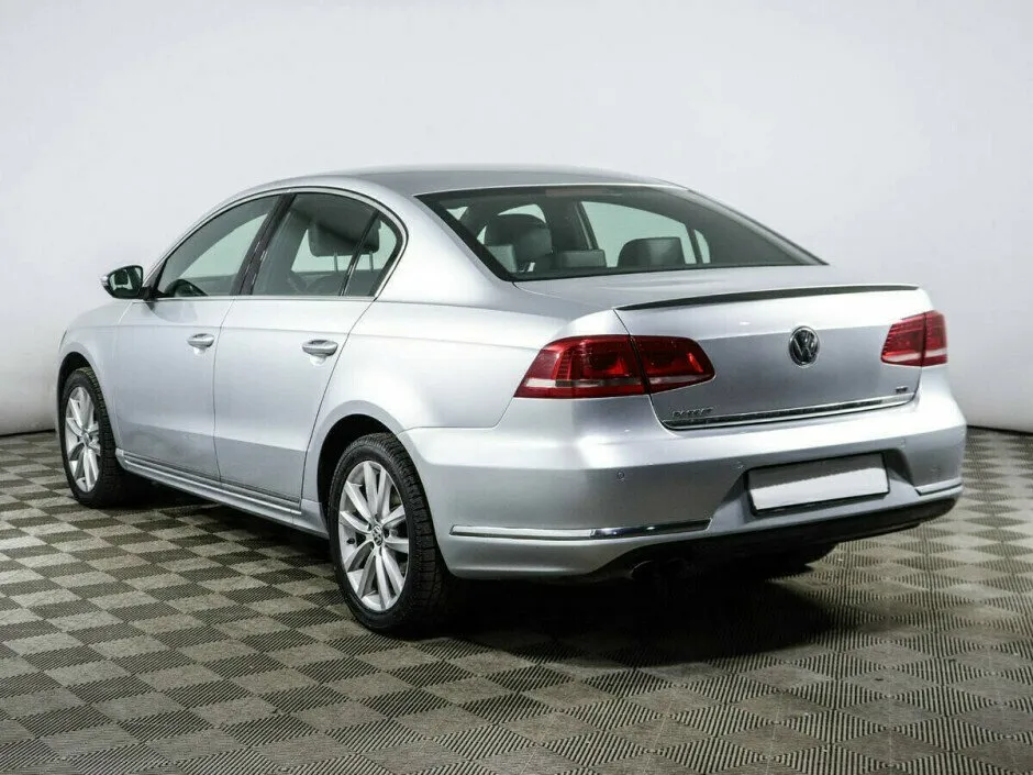 Volkswagen Passat B7 — фото 3