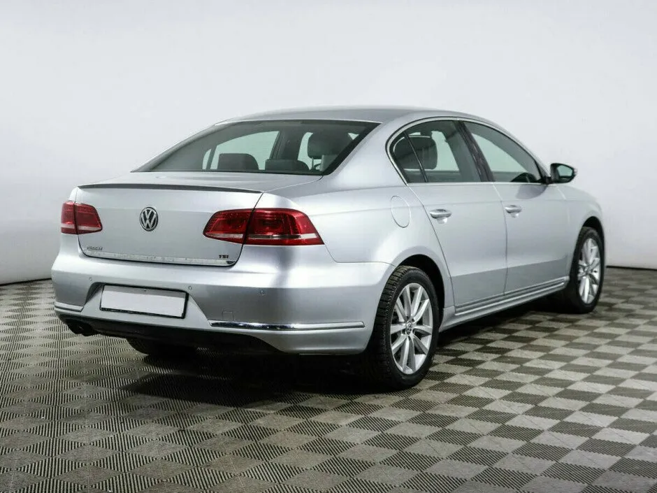 Volkswagen Passat B7 — фото 4