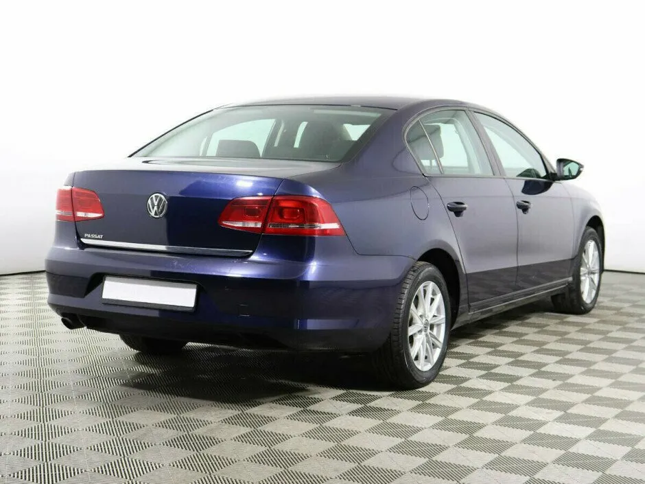 Volkswagen Passat B7 · Trendline — фото 4