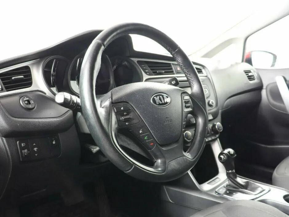 Kia Ceed II Рестайлинг — фото 5