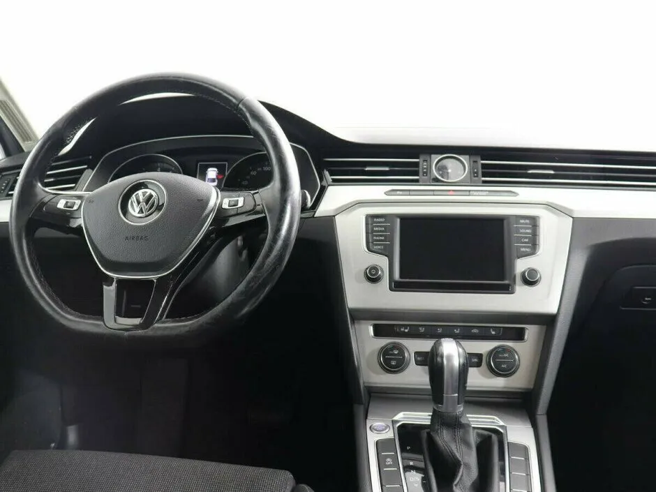 Volkswagen Passat B8 — фото 5