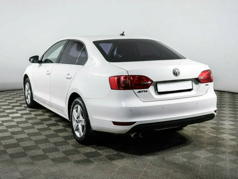 Volkswagen Jetta VI — фото 3