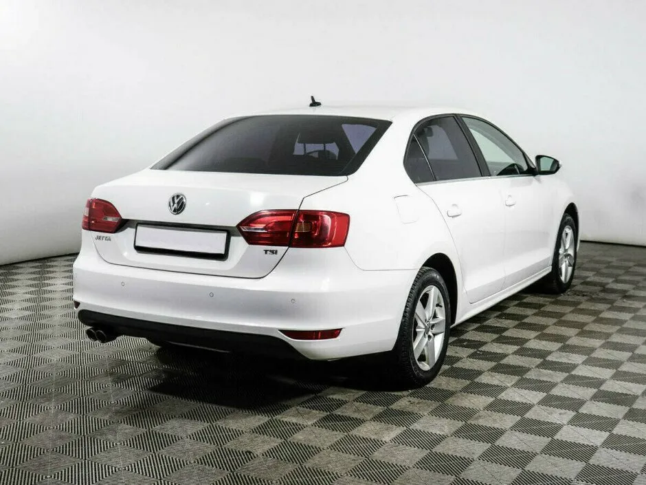 Volkswagen Jetta VI — фото 4