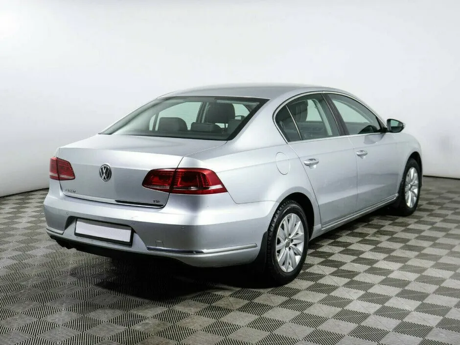 Volkswagen Passat B7 — фото 4