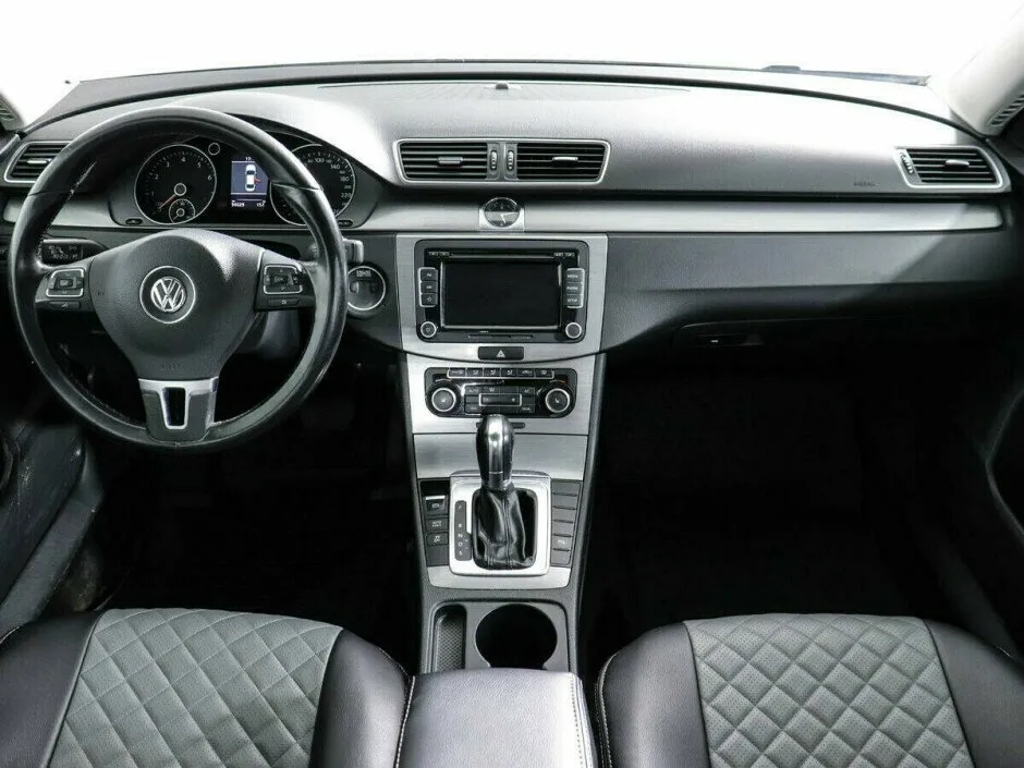 Volkswagen Passat B7 — фото 5