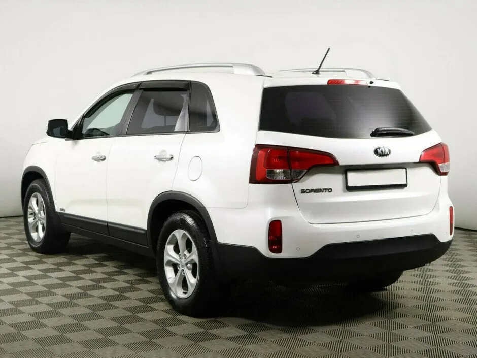 Kia Sorento II Рестайлинг — фото 3
