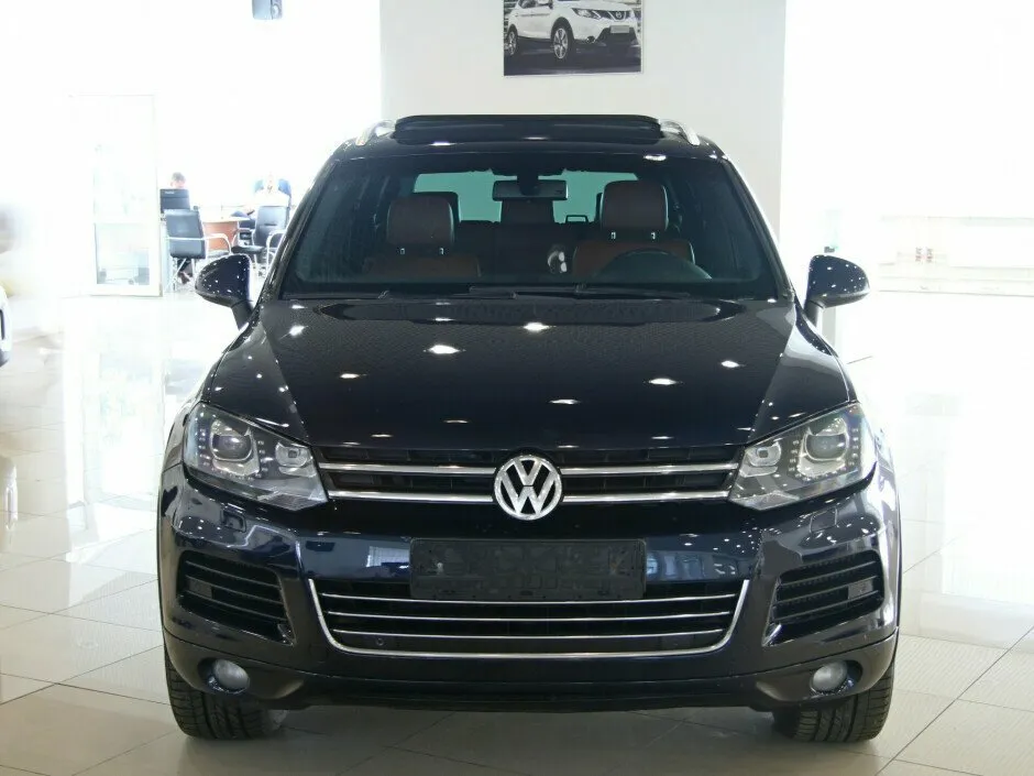 Volkswagen Touareg II Рестайлинг — фото 2