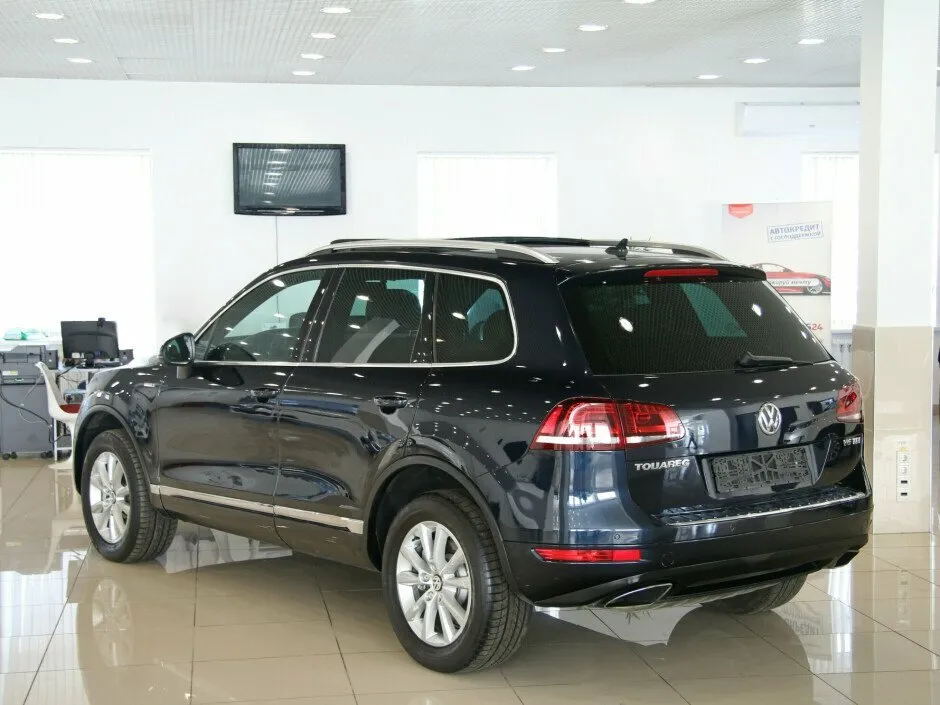 Volkswagen Touareg II Рестайлинг — фото 3