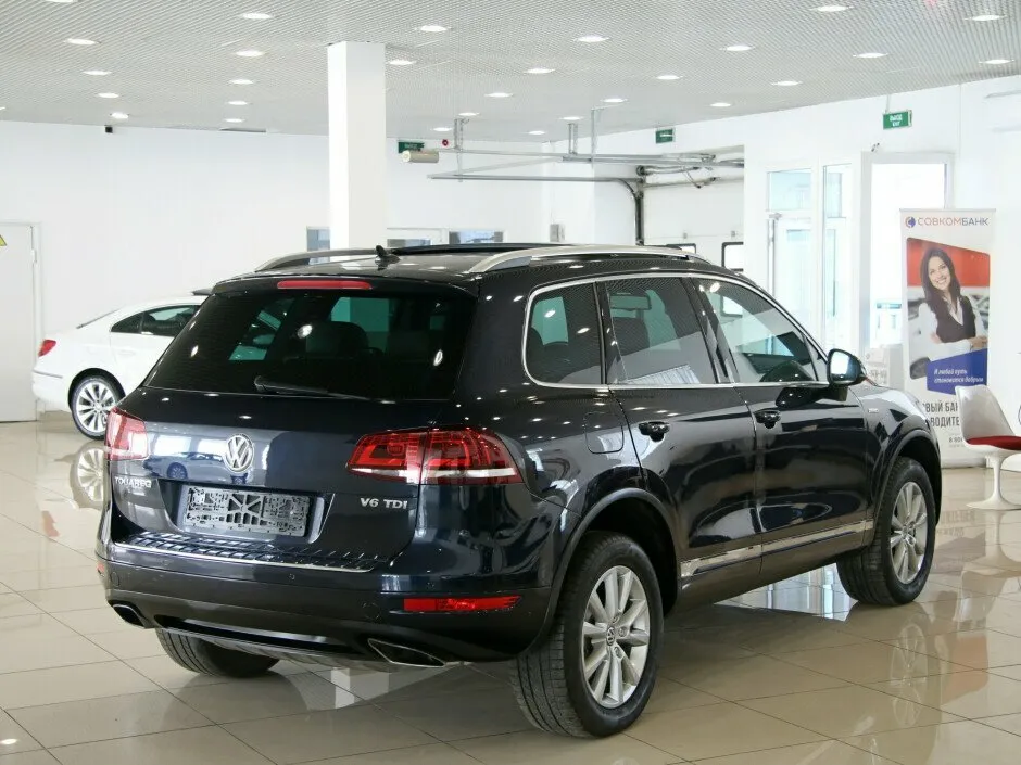 Volkswagen Touareg II Рестайлинг — фото 4