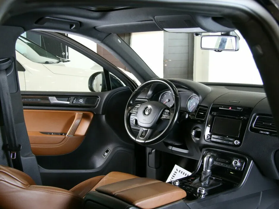 Volkswagen Touareg II Рестайлинг — фото 5