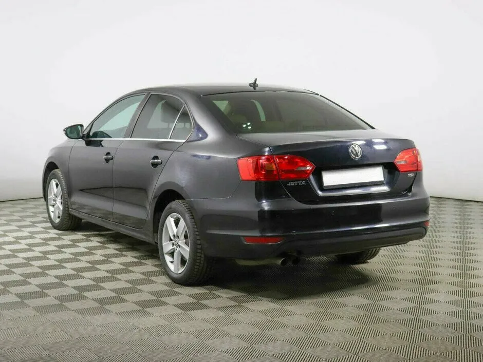 Volkswagen Jetta VI — фото 3