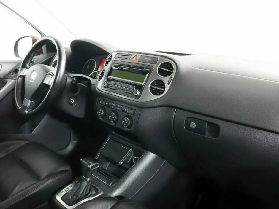Volkswagen Tiguan I — фото 5