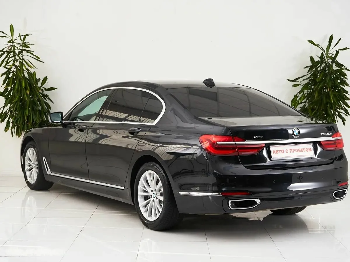 BMW 7 серии VI (G11/G12) — фото 5