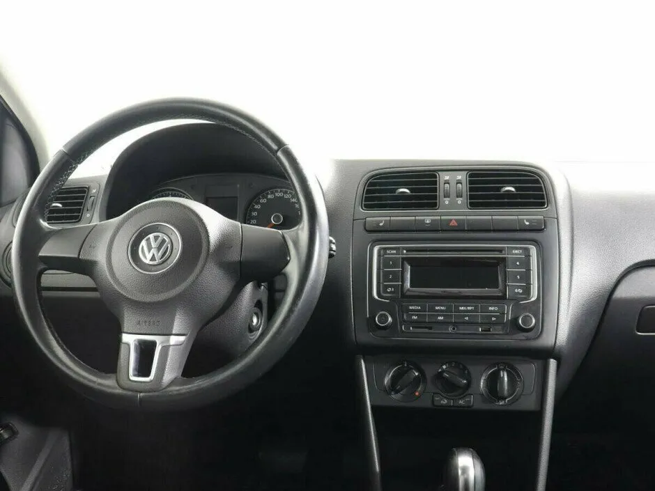 Volkswagen Polo V Рестайлинг · Highline 15-18 — фото 5