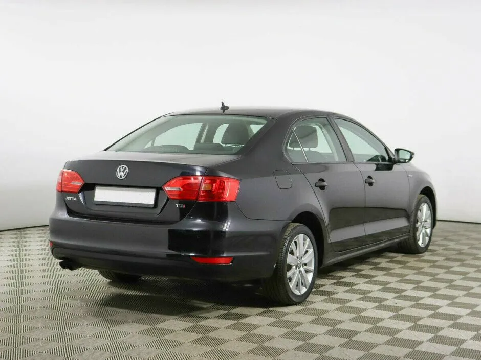 Volkswagen Jetta VI — фото 3
