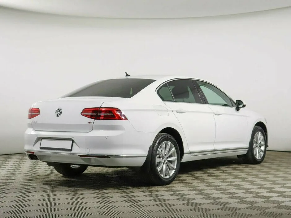 Volkswagen Passat B8 — фото 4