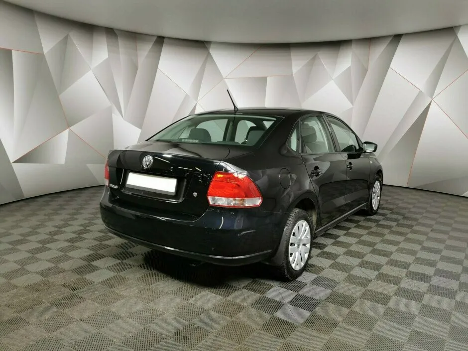 Volkswagen Polo V Рестайлинг · Highline 15-18 — фото 2