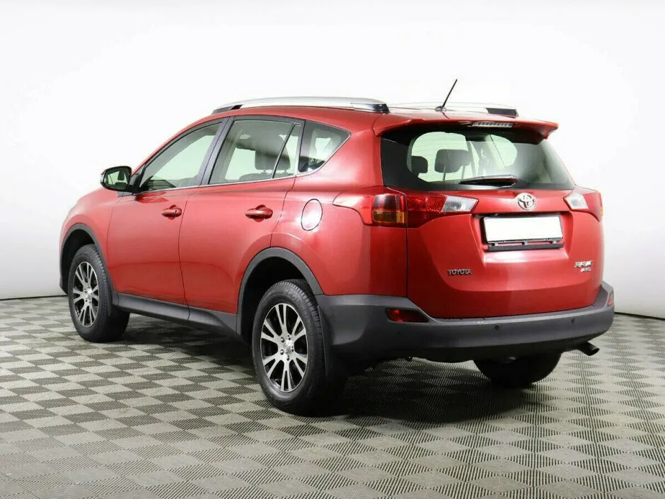 Toyota RAV4 IV (XA40) — фото 4