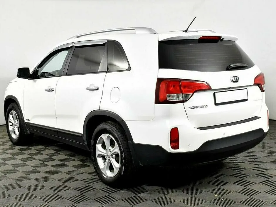 Kia Sorento II Рестайлинг — фото 4