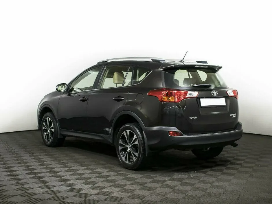 Toyota RAV4 IV (XA40) — фото 4